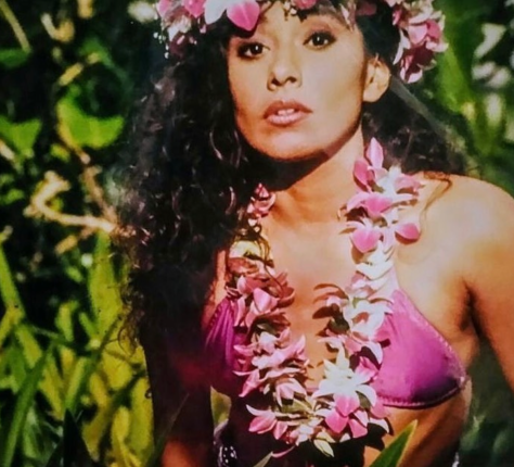 A Conversation with Stephanie “THE PINEAPPLE PRINCESS” Garcia